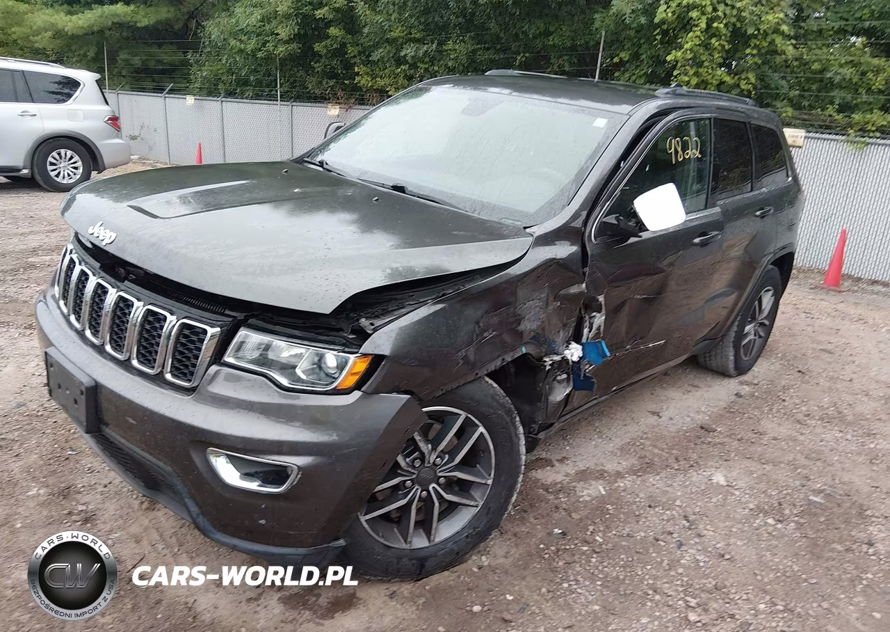 2019 Jeep Grand Cherokee Laredo E 4X4 VIN:1C4RJFAG6KC835217 - 2