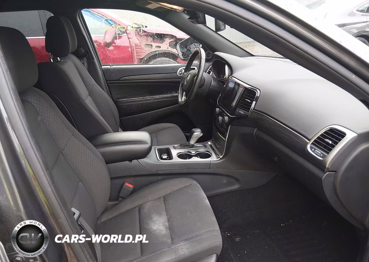2019 Jeep Grand Cherokee Laredo E 4X4 VIN:1C4RJFAG6KC835217 - 5