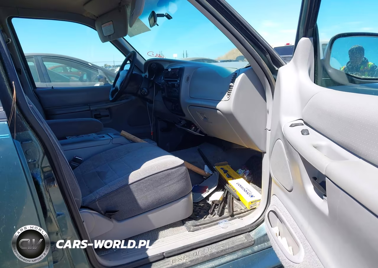 1995 Ford Explorer VIN:1FMDU34X1SZB87466 - 5