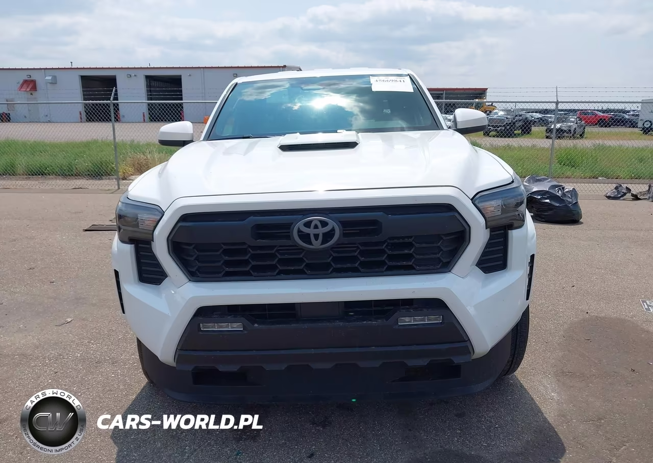 2025 Toyota Tacoma Trd Sport VIN:3TMLB5JN0SM157400 - 13
