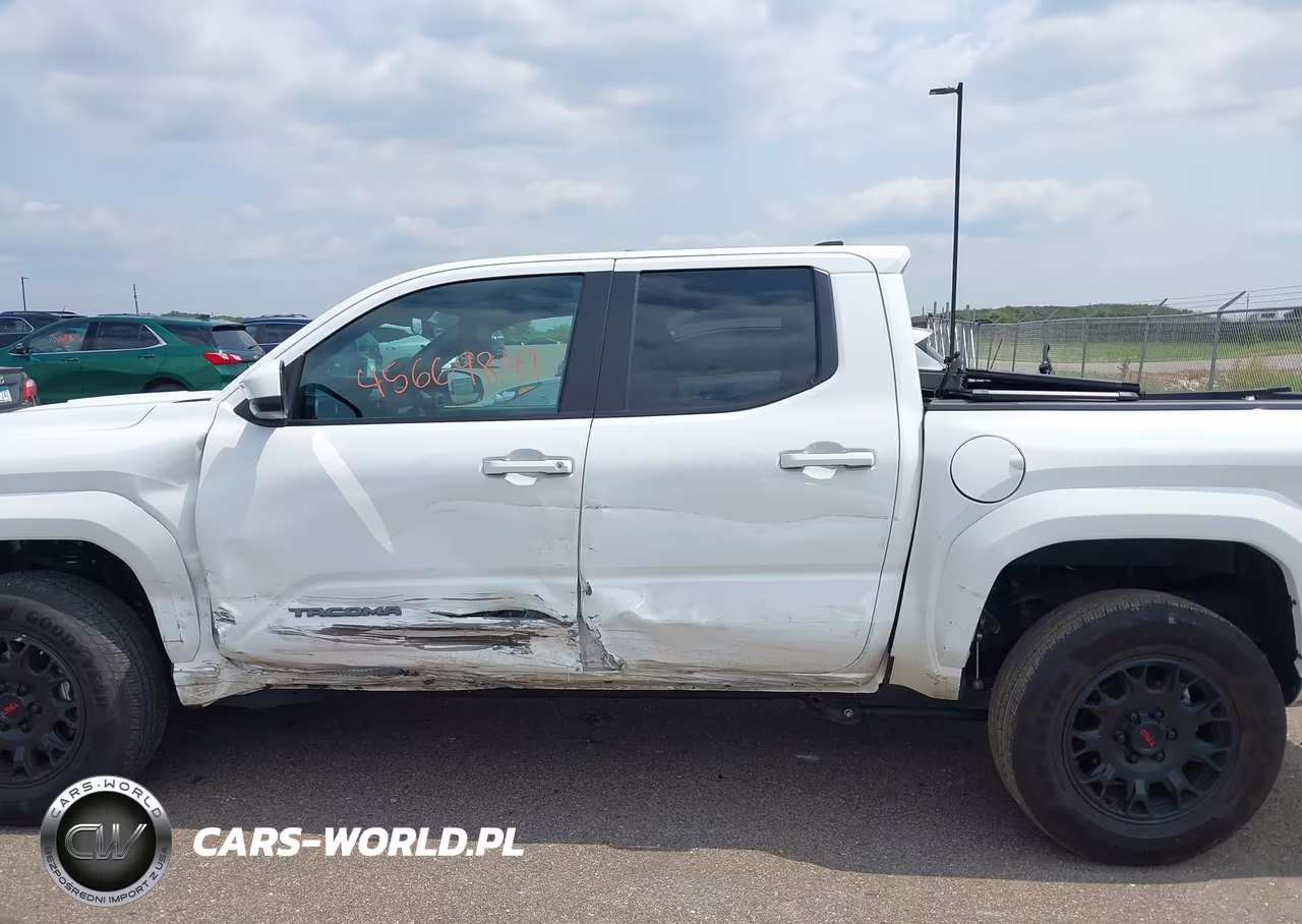 2025 Toyota Tacoma Trd Sport VIN:3TMLB5JN0SM157400 - 15