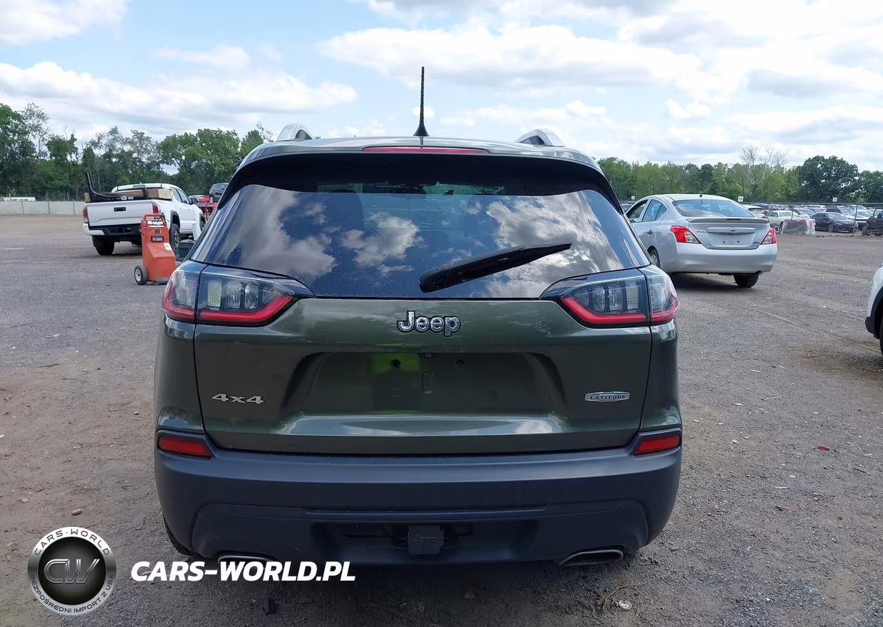 2019 Jeep Cherokee Latitude 4X4 VIN:1C4PJMCX8KD471613 - 17