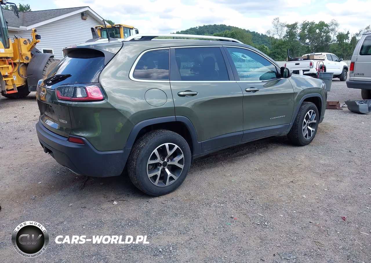 2019 Jeep Cherokee Latitude 4X4 VIN:1C4PJMCX8KD471613 - 4