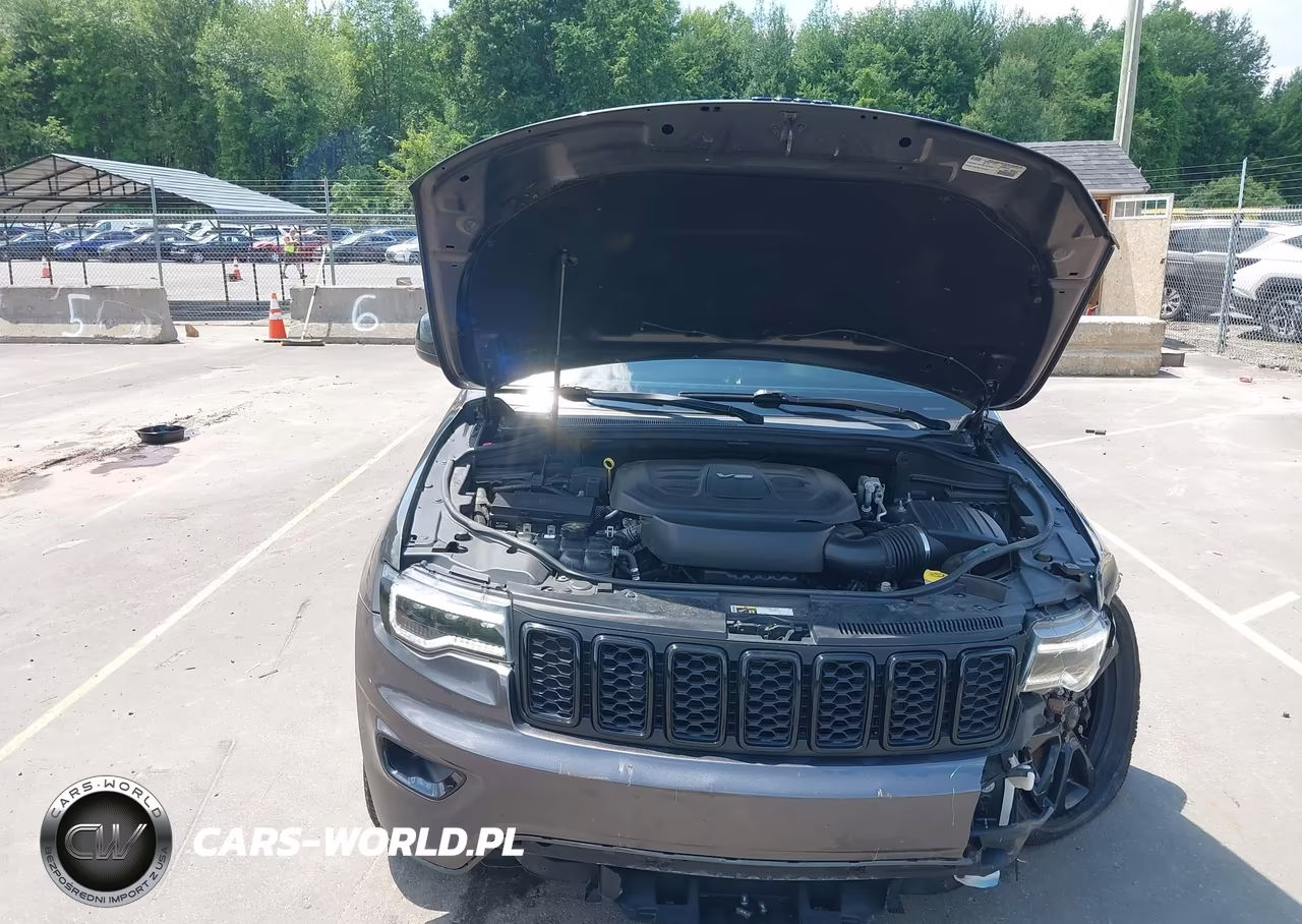 2019 Jeep Grand Cherokee Altitude 4X4 VIN:1C4RJFAG3KC546120 - 10