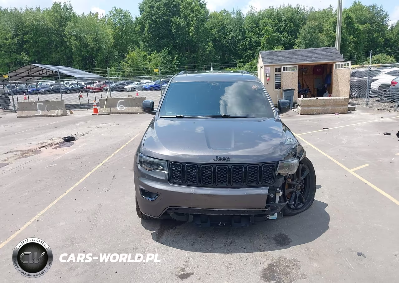 2019 Jeep Grand Cherokee Altitude 4X4 VIN:1C4RJFAG3KC546120 - 13
