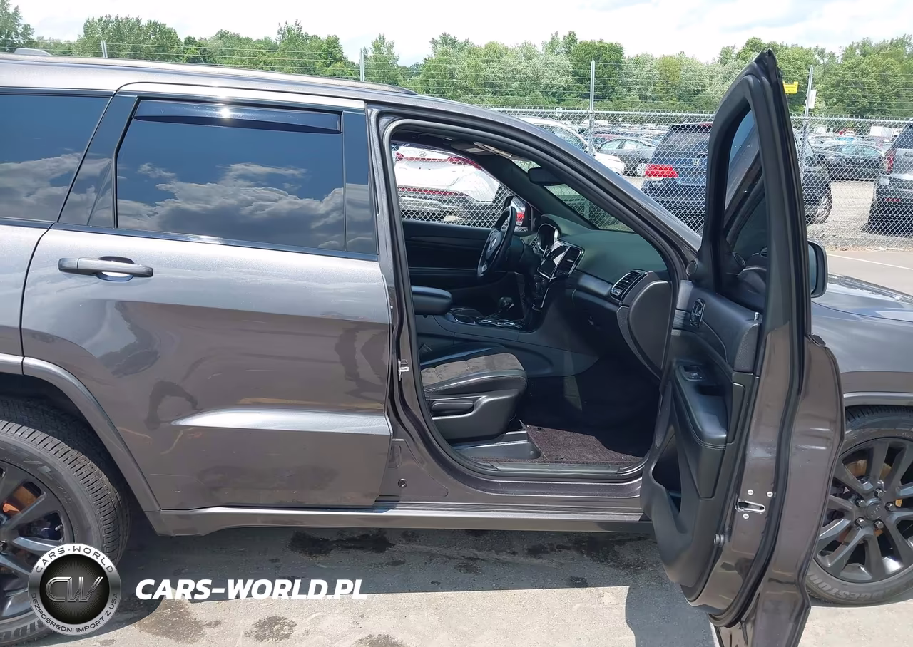 2019 Jeep Grand Cherokee Altitude 4X4 VIN:1C4RJFAG3KC546120 - 5