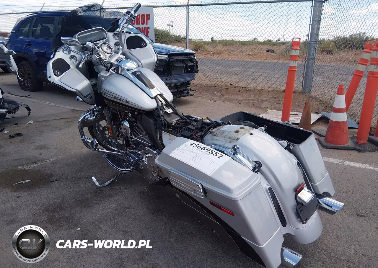 2009 Harley-Davidson Fltrse3 VIN:1HD1PV8119Y950861 - 3