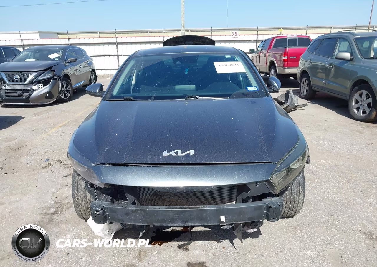 2024 Kia Forte Lxs VIN:3KPF24AD2RE784571 - 12