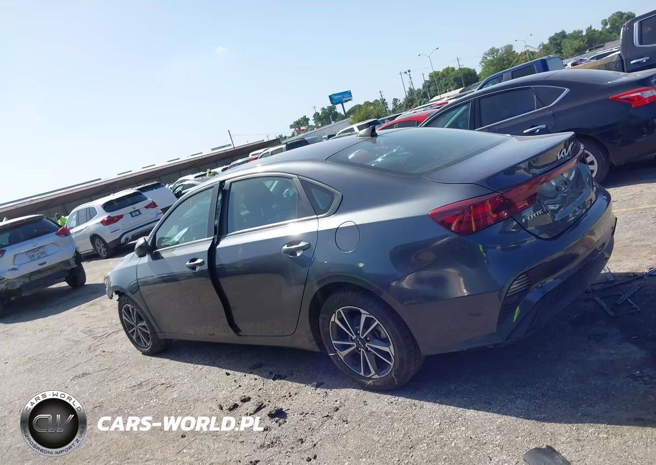 2024 Kia Forte Lxs VIN:3KPF24AD2RE784571 - 14
