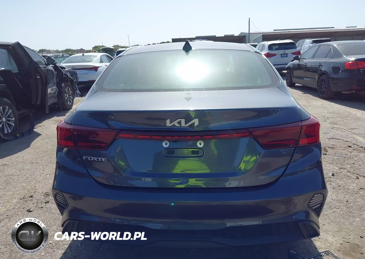 2024 Kia Forte Lxs VIN:3KPF24AD2RE784571 - 16