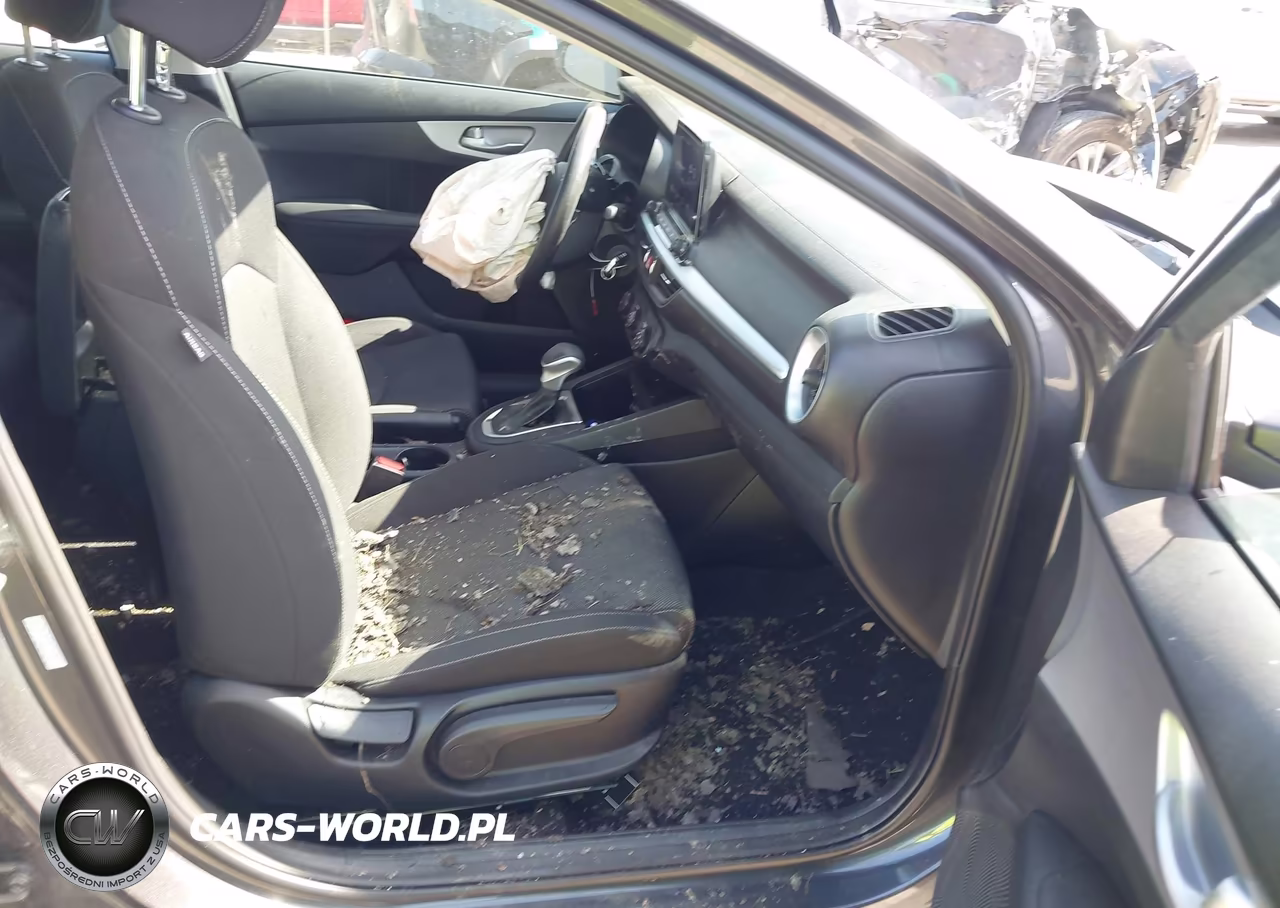 2024 Kia Forte Lxs VIN:3KPF24AD2RE784571 - 5
