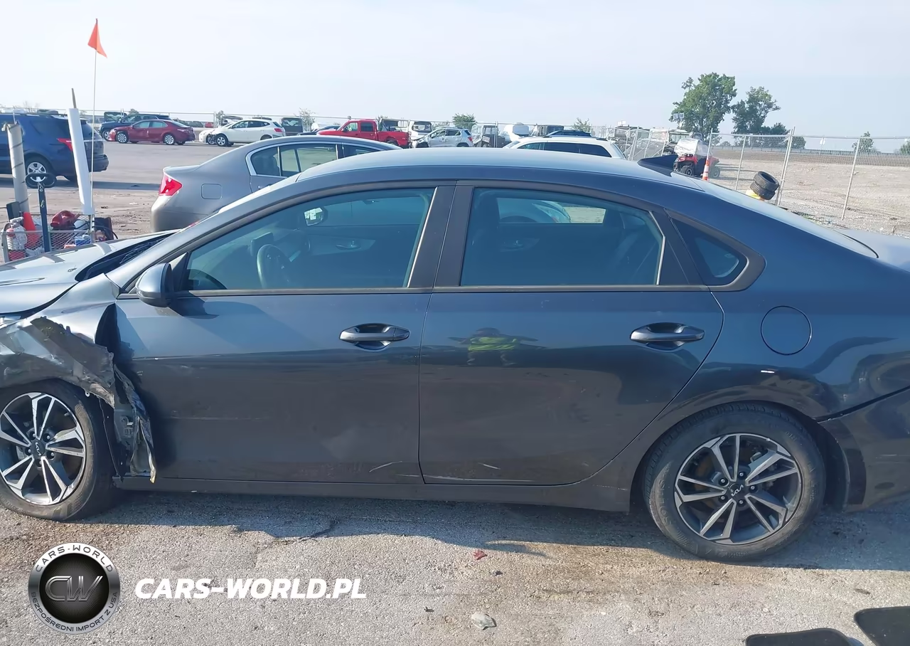 2024 Kia Forte Lxs VIN:3KPF24AD6RE778076 - 14
