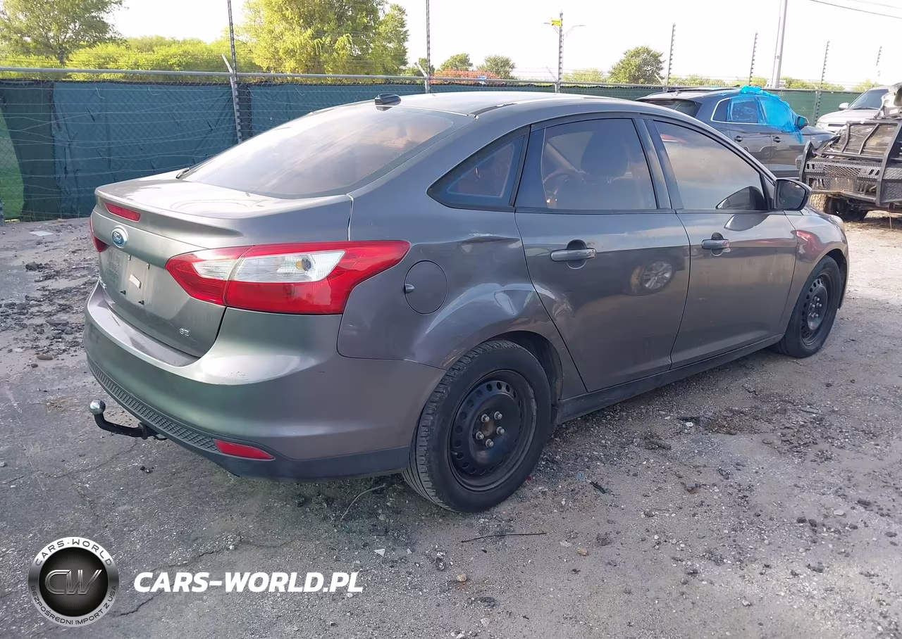 2012 Ford Focus Se VIN:1FAHP3F29CL217211 - 4