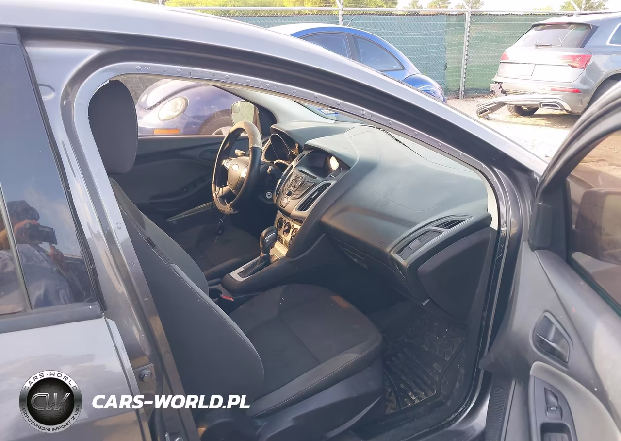 2012 Ford Focus Se VIN:1FAHP3F29CL217211 - 5