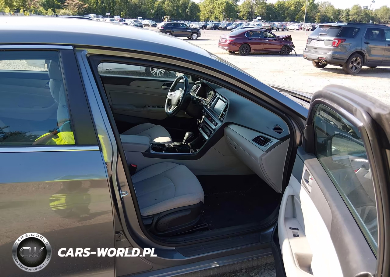 2018 Hyundai Sonata Sel VIN:5NPE34AF3JH661260 - 5