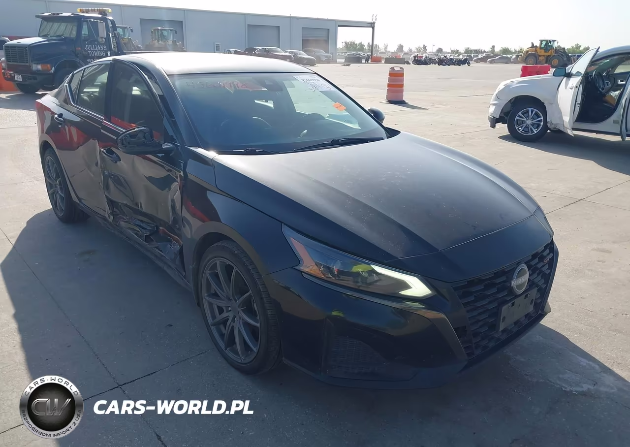 2023 Nissan Altima Sr Fwd – zdjęcie 1 z 17