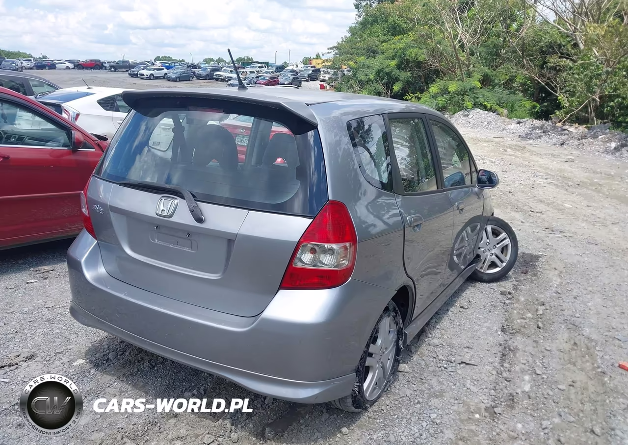 2008 Honda Fit Sport VIN:JHMGD38628S014509 - 4