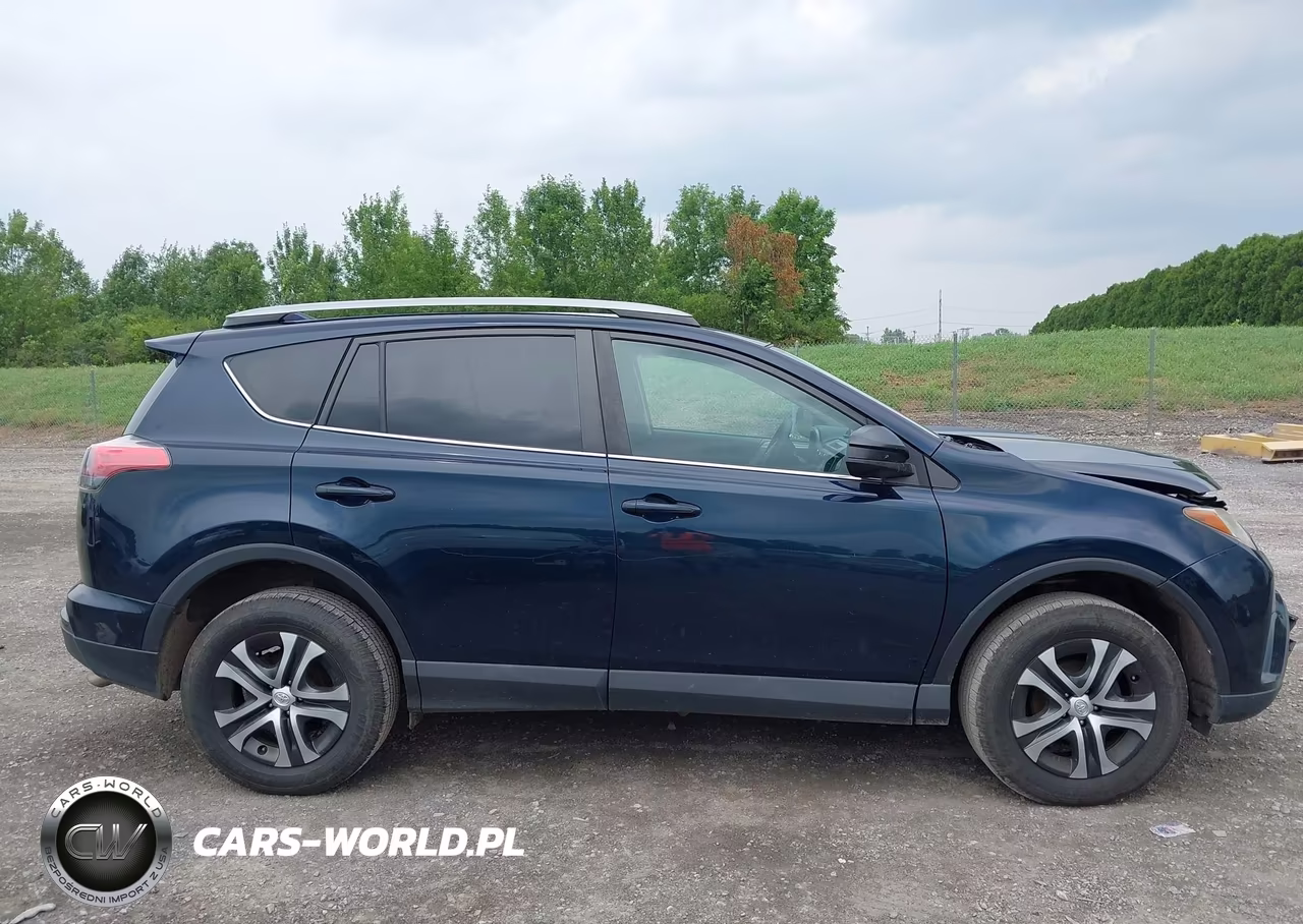 2018 Toyota Rav4 Le VIN:2T3BFREV7JW793357 - 13