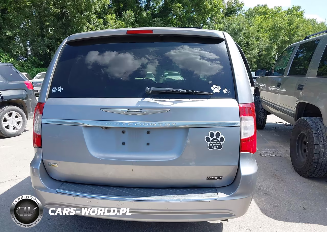 2016 Chrysler Town & Country Touring VIN:2C4RC1BG5GR214433 - 15