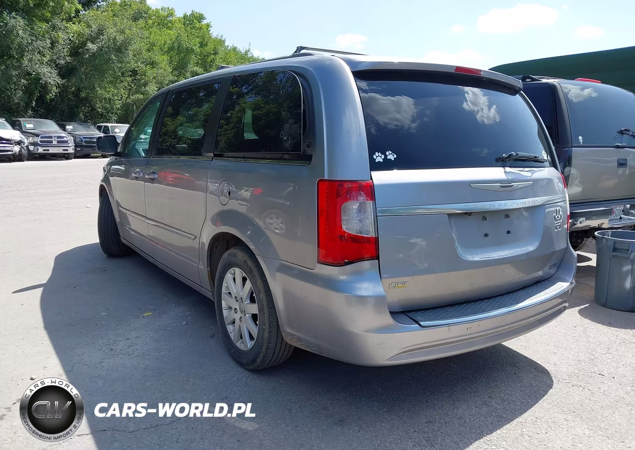 2016 Chrysler Town & Country Touring VIN:2C4RC1BG5GR214433 - 3