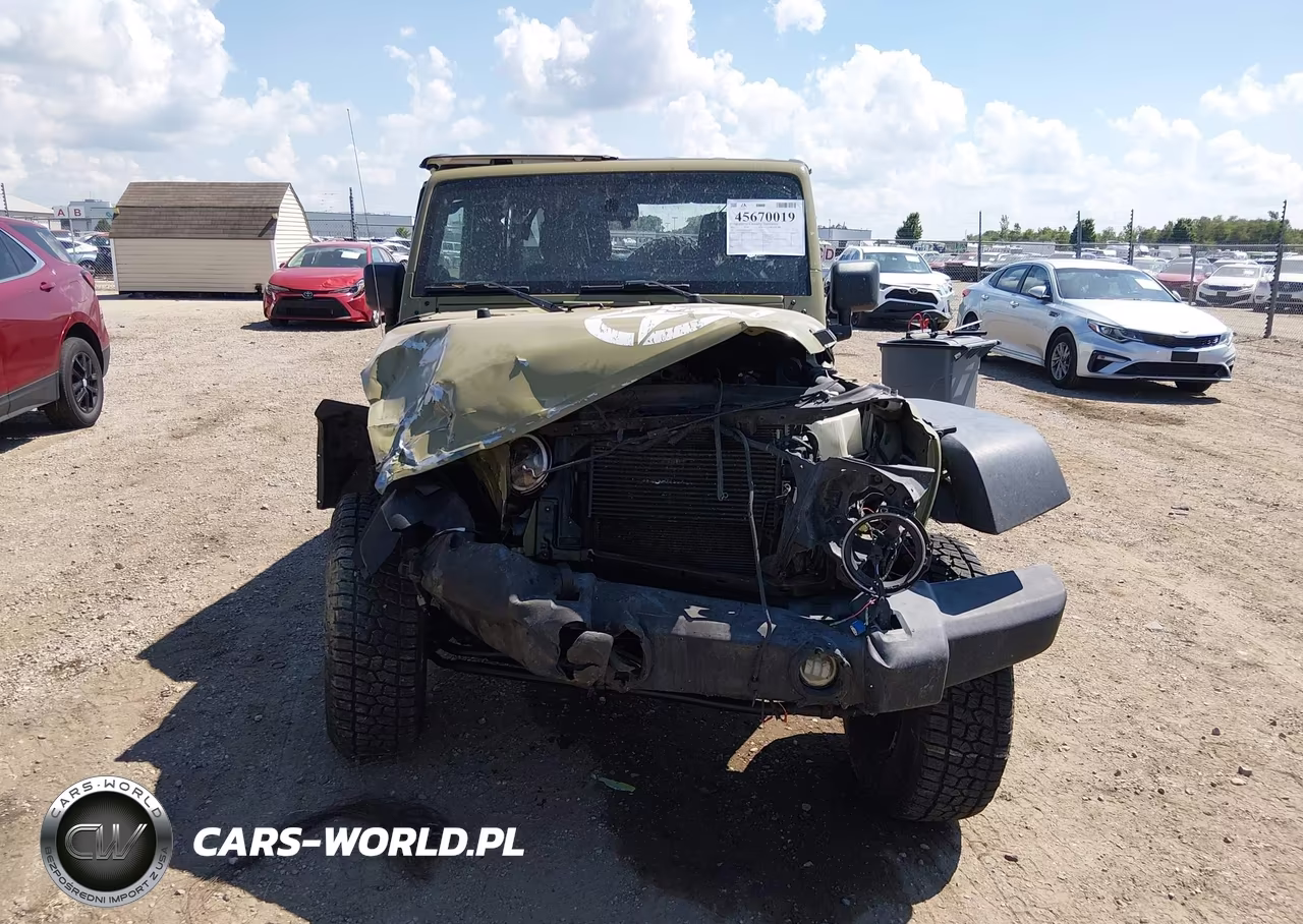 2013 Jeep Wrangler Unlimited Freedom Edition VIN:1C4BJWDGXDL618527 - 13