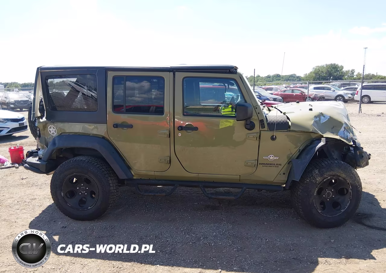 2013 Jeep Wrangler Unlimited Freedom Edition VIN:1C4BJWDGXDL618527 - 14