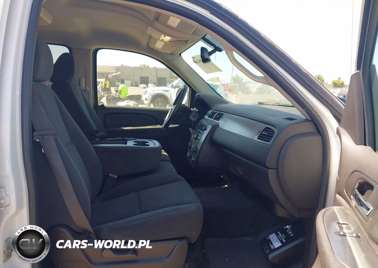 2007 Chevrolet Tahoe Ls VIN:1GNFC13J17J146155 - 5