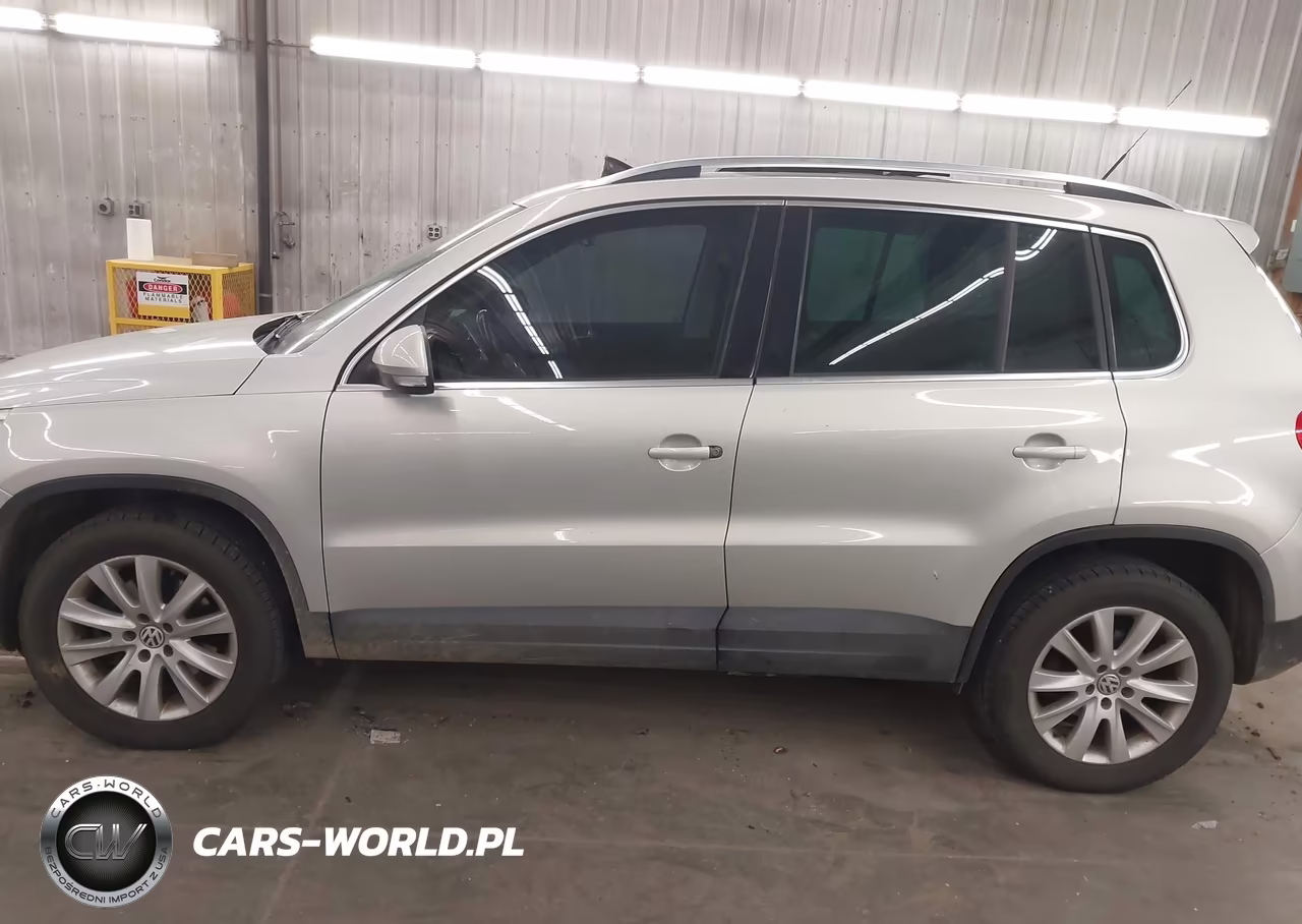 2010 Volkswagen Tiguan Se VIN:WVGBV7AX6AW000769 - 14