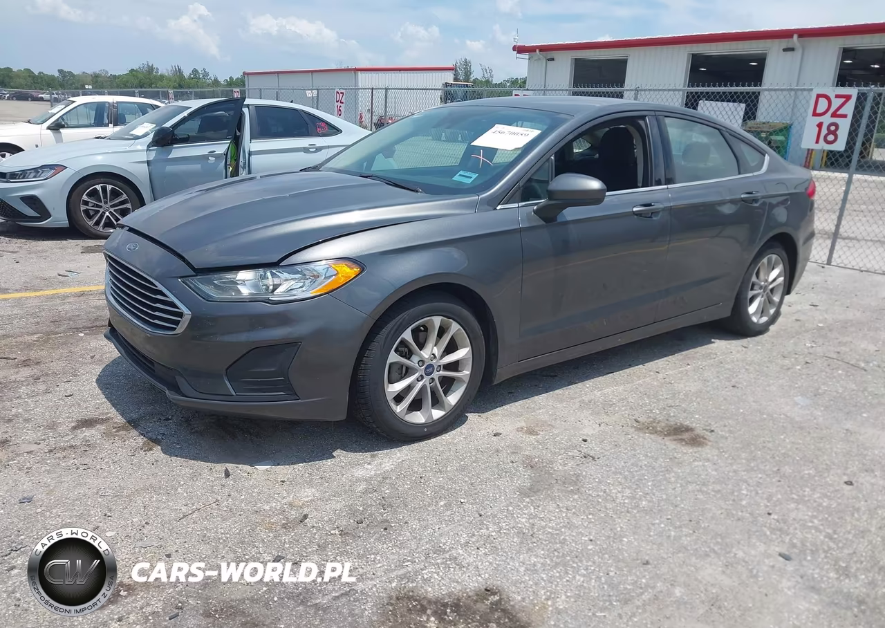 2020 Ford Fusion Se VIN:3FA6P0HD2LR235975 - 2
