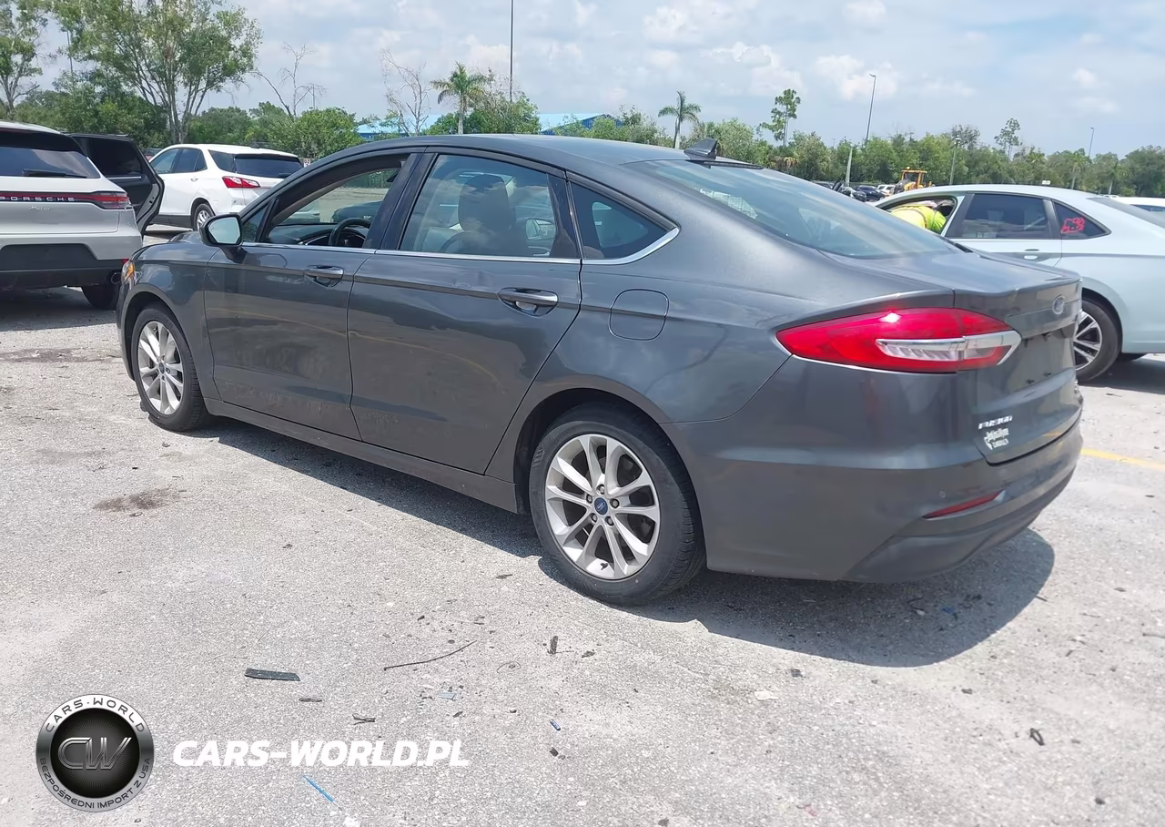 2020 Ford Fusion Se VIN:3FA6P0HD2LR235975 - 3