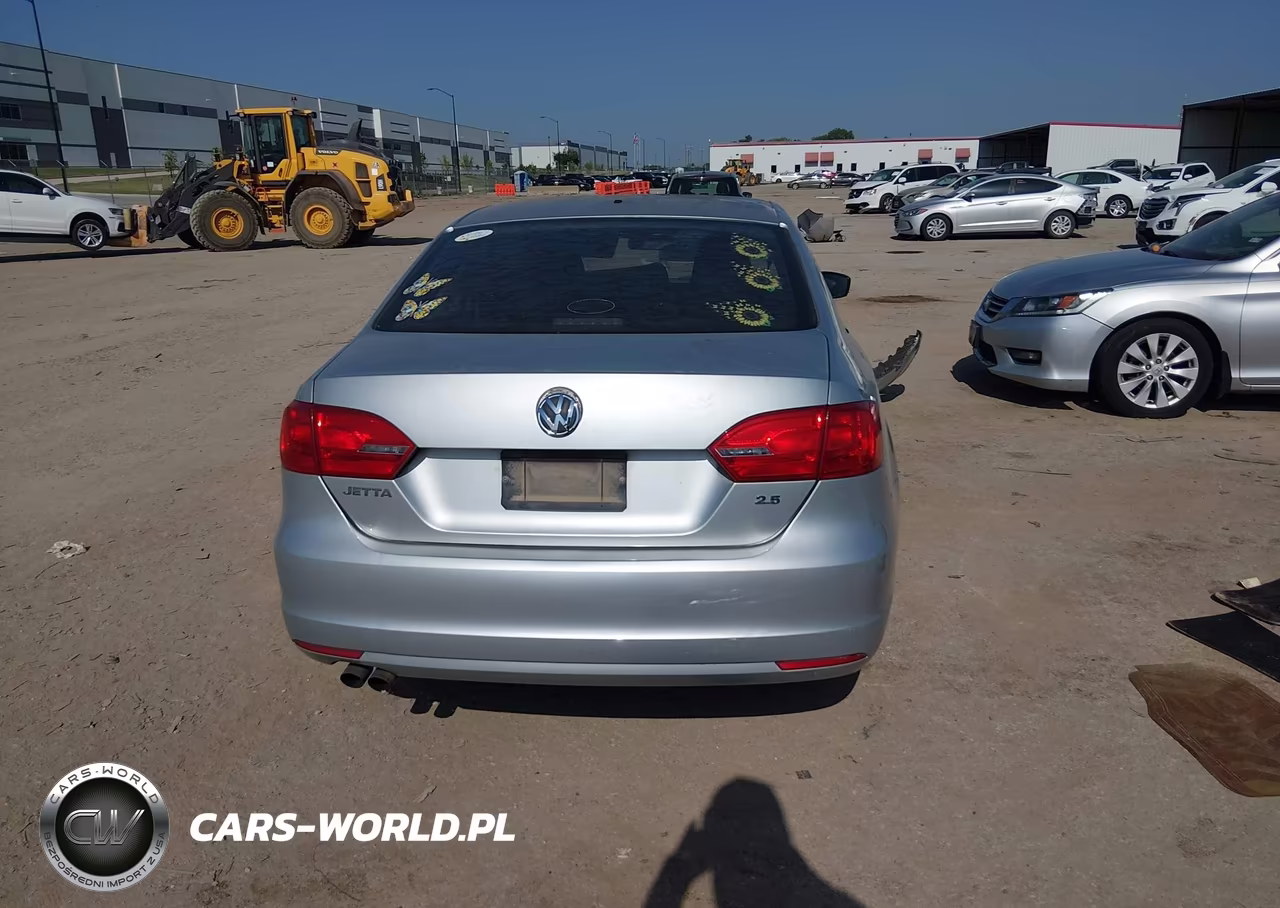 2011 Volkswagen Jetta 2.0L S VIN:3VW2K7AJ1BM337132 - 15