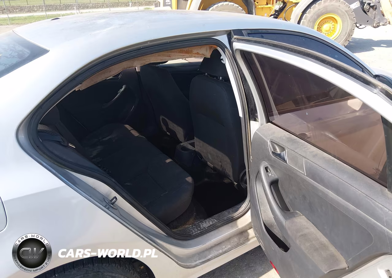 2011 Volkswagen Jetta 2.0L S VIN:3VW2K7AJ1BM337132 - 8