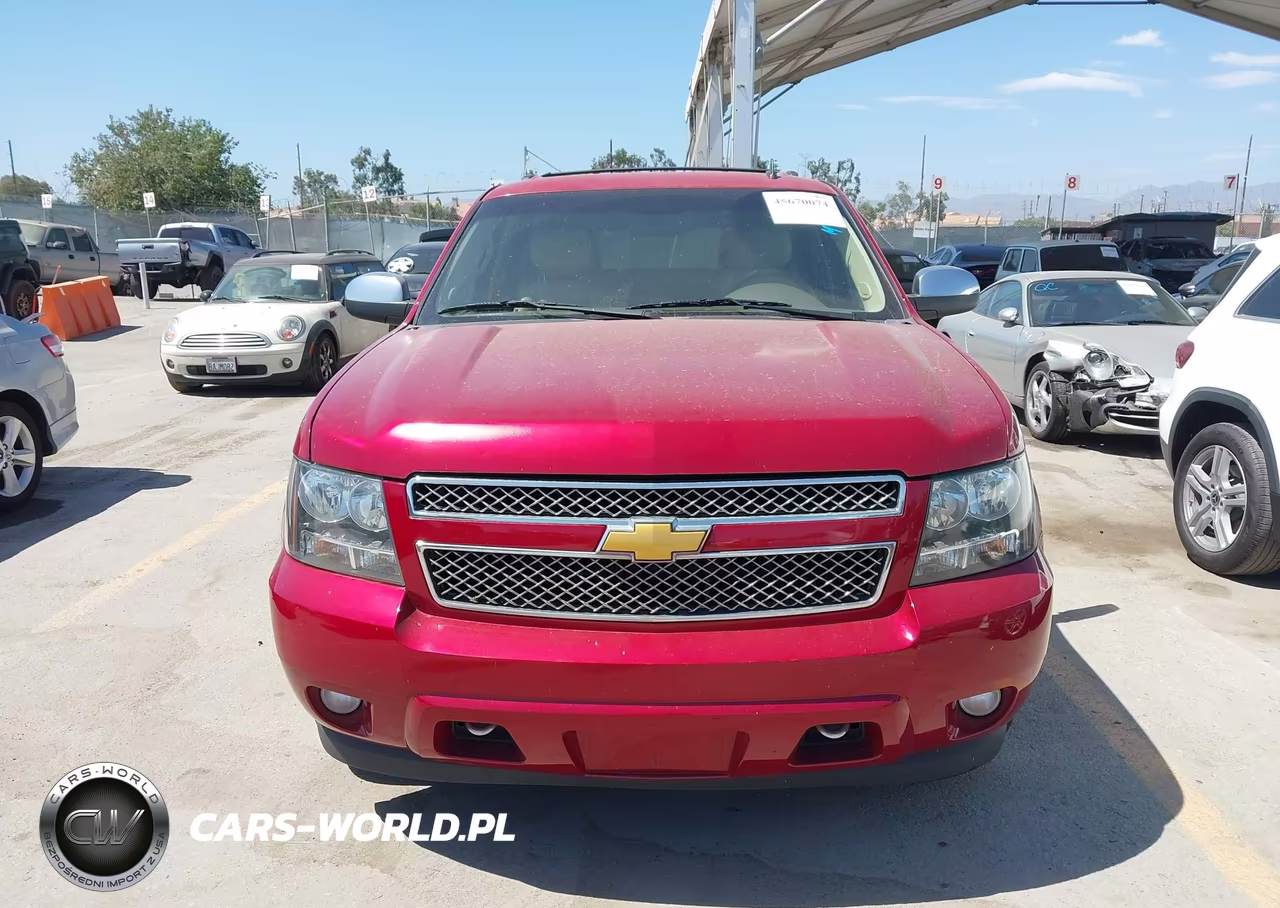 2014 Chevrolet Suburban Lt VIN:1GNSCJE09ER158023 - 13