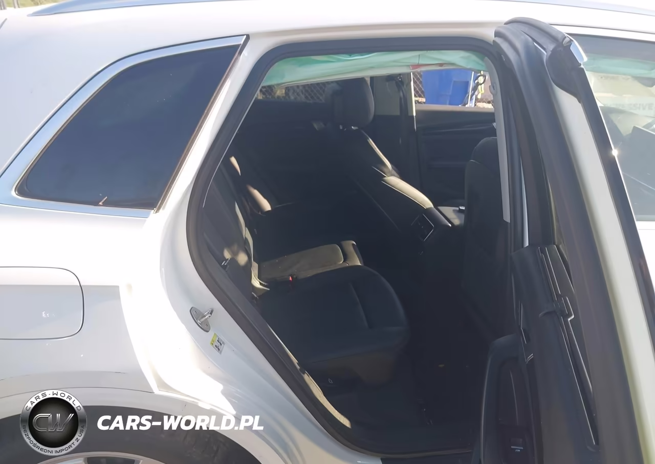 2018 Audi Q5 2.0T Premium-2.0T Tech Premium VIN:WA1CNAFY6J2227663 - 8