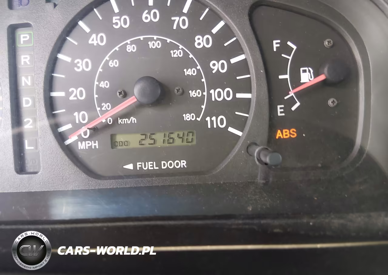 2000 Toyota Sienna Le VIN:4T3ZF13C8YU302340 - 16