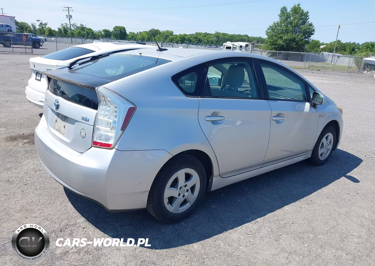 2010 Toyota Prius Ii VIN:JTDKN3DU2A1310056 - 4