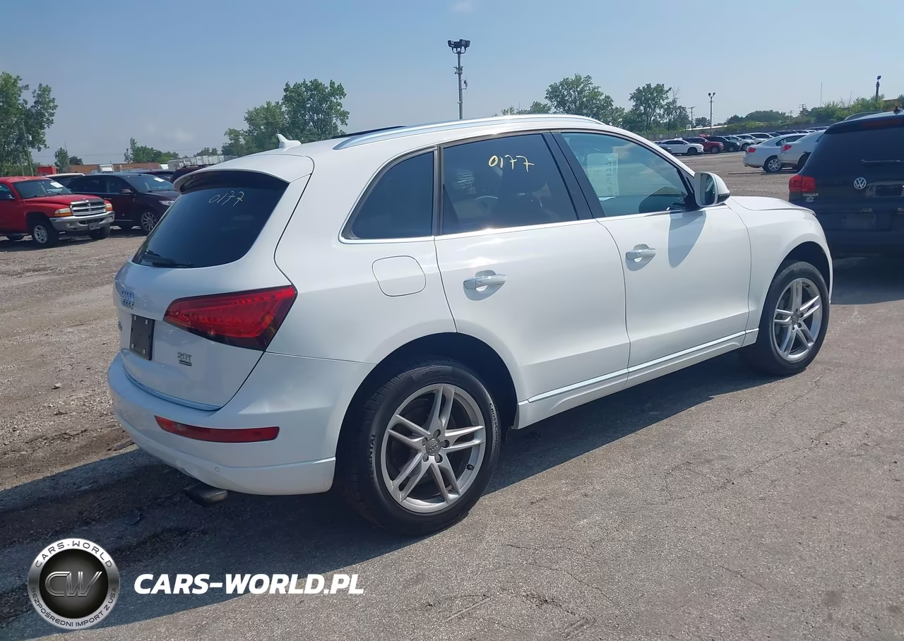 2016 Audi Q5 2.0T Premium VIN:WA1L2AFP3GA042307 - 4