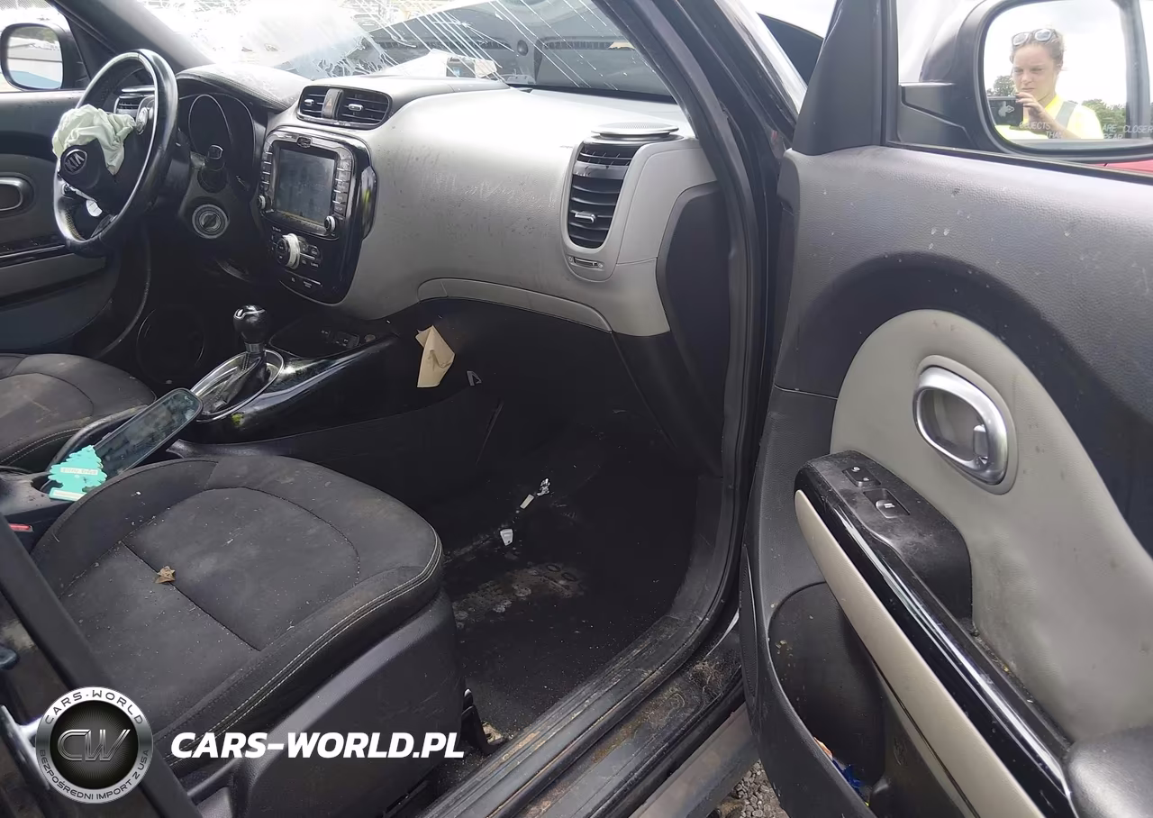 2016 Kia Soul + VIN:KNDJP3A54G7332231 - 5