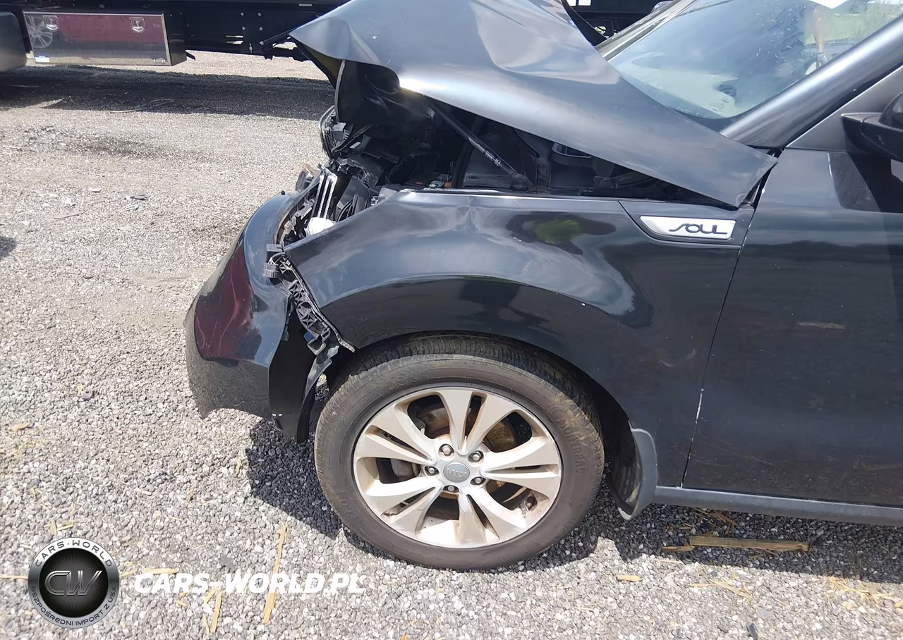 2016 Kia Soul + VIN:KNDJP3A54G7332231 - 6