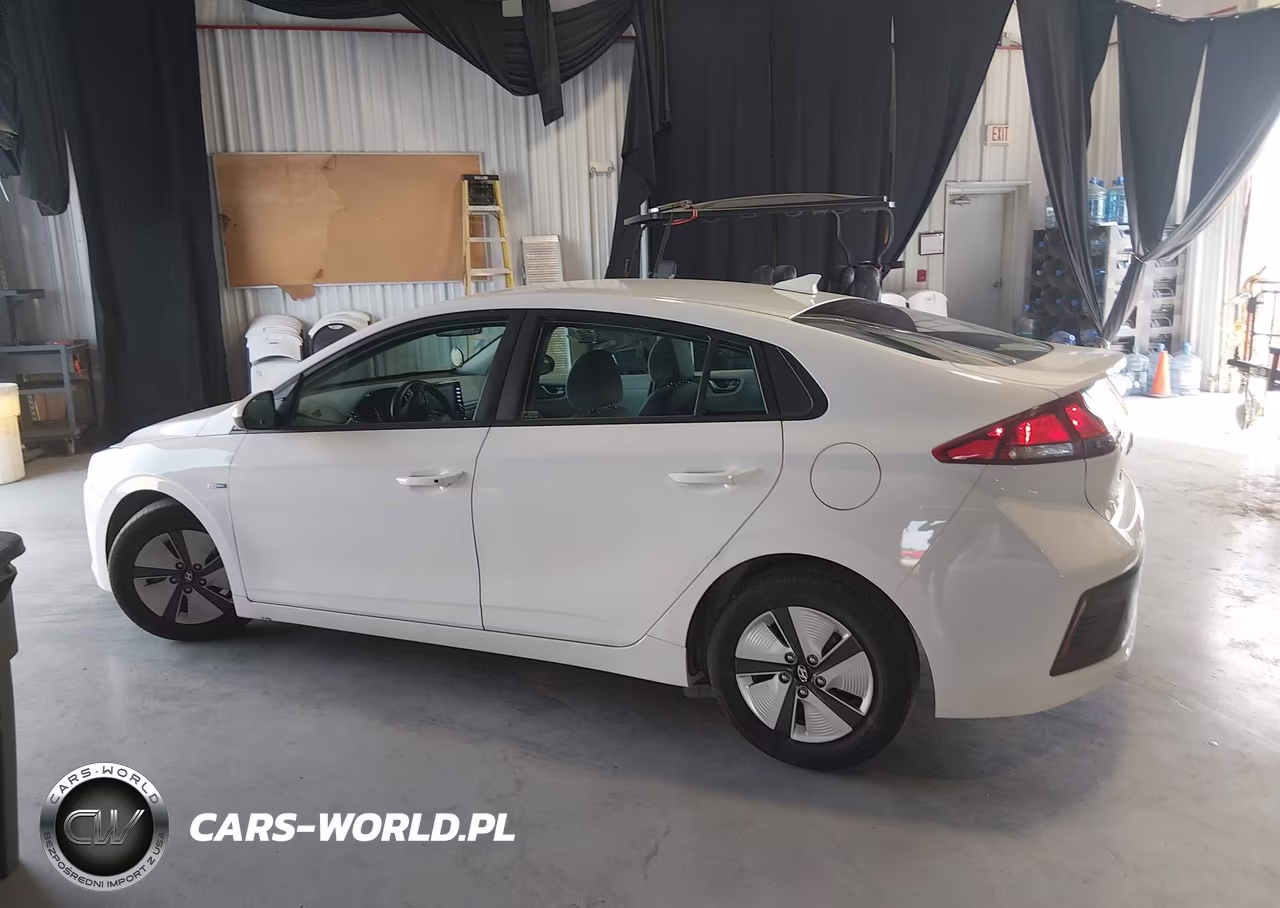 2020 Hyundai Ioniq Hybrid Blue VIN:KMHC65LC2LU220280 - 14