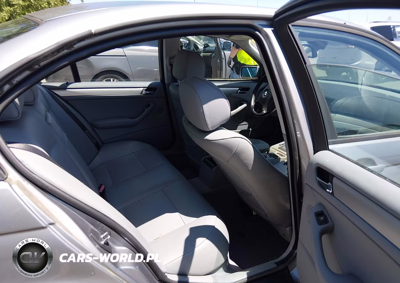 2004 BMW 325Xi VIN:WBAEU33484PR13982 - 8