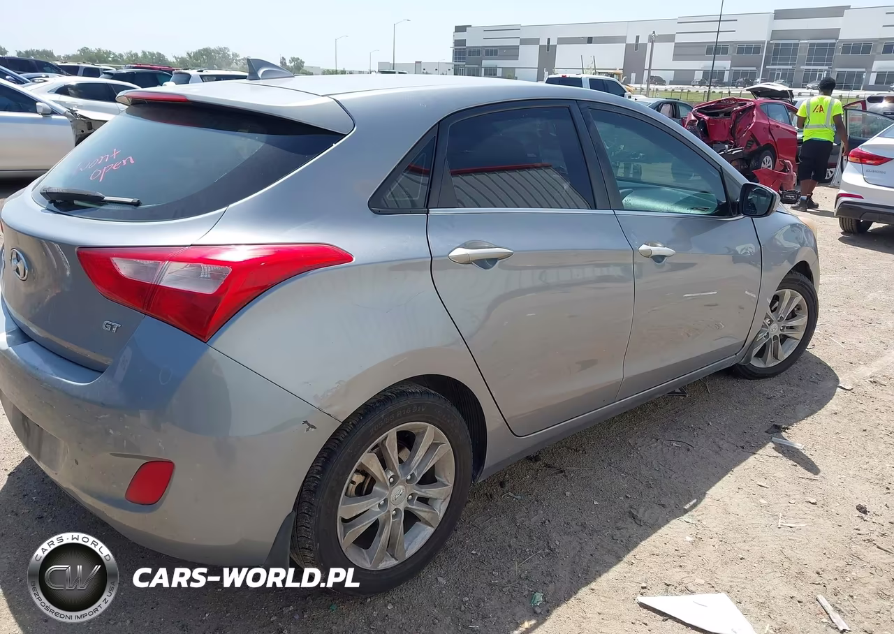 2013 Hyundai Elantra Gt VIN:KMHD35LE9DU030220 - 4