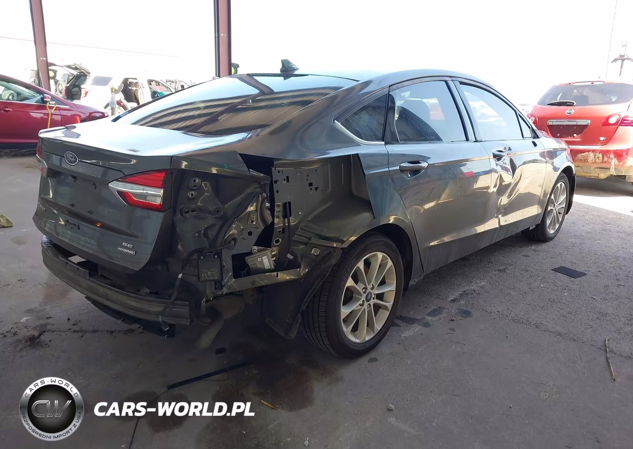 2020 Ford Fusion Hybrid Se VIN:3FA6P0LUXLR266222 - 4