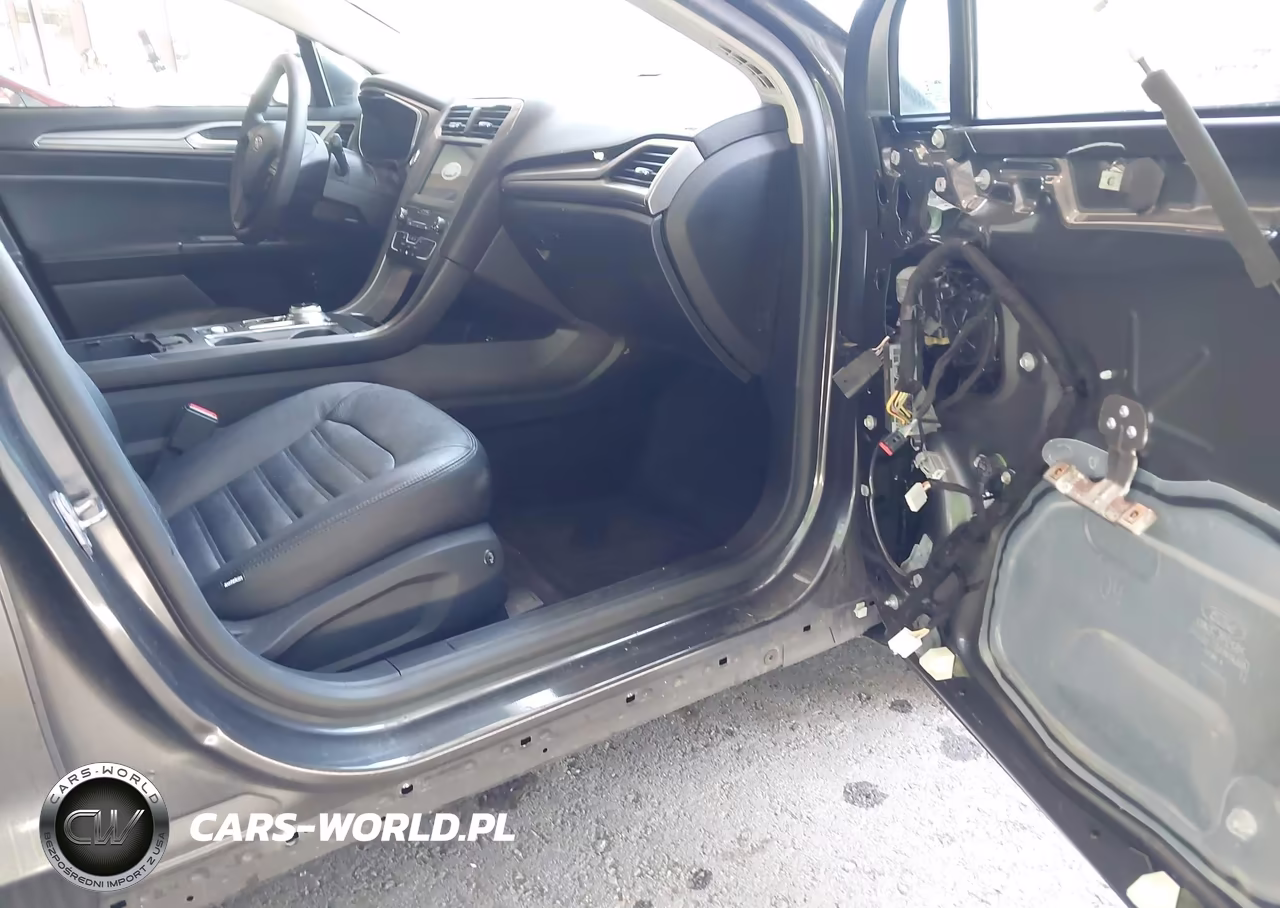 2020 Ford Fusion Hybrid Se VIN:3FA6P0LUXLR266222 - 5