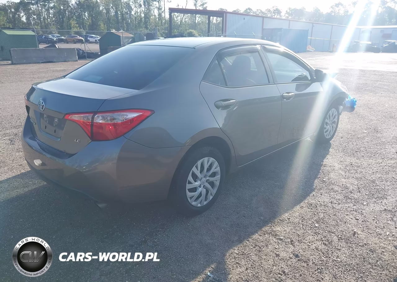2019 Toyota Corolla Le VIN:5YFBURHE4KP877696 - 4