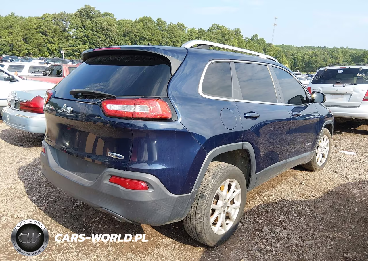 2014 Jeep Cherokee Latitude VIN:1C4PJLCS9EW273694 - 4