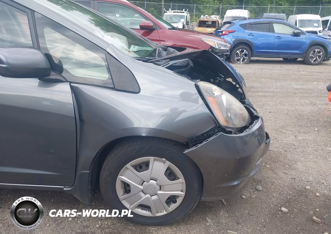 2013 Honda Fit VIN:JHMGE8H3XDC006873 - 12