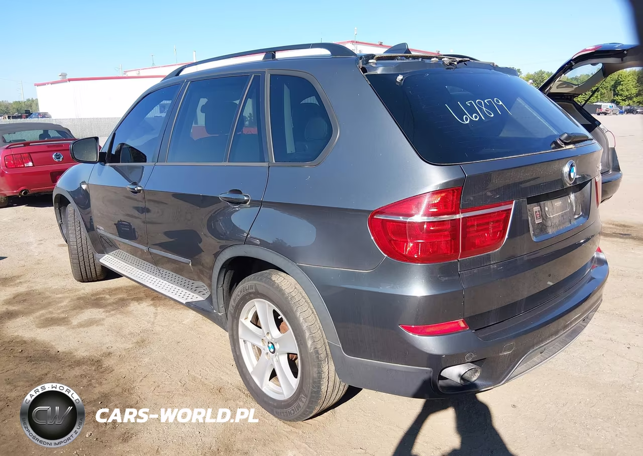 2012 BMW X5 xDrive35D VIN:5UXZW0C58CL667879 - 3