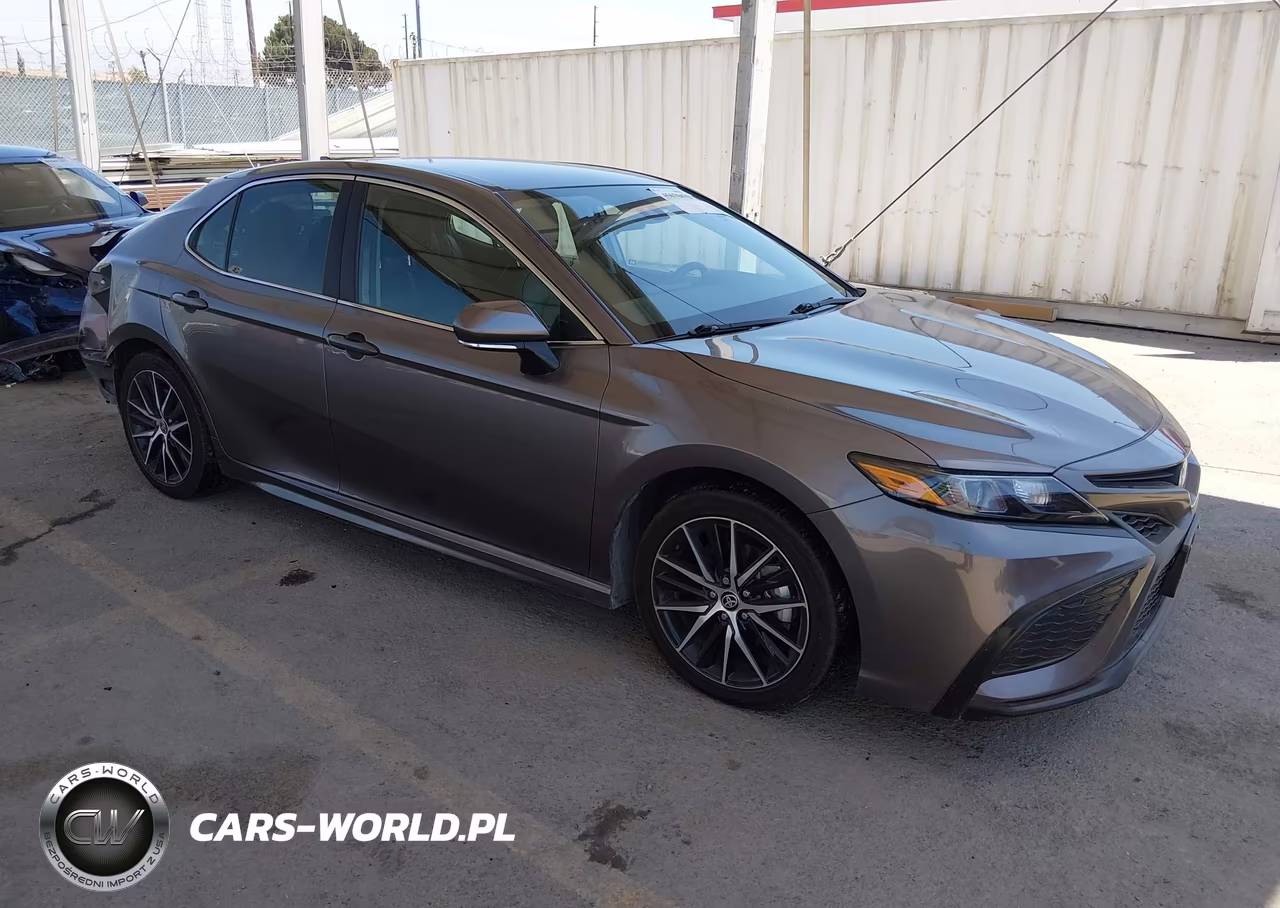 2024 Toyota Camry Hybrid Se – zdjęcie 1 z 17