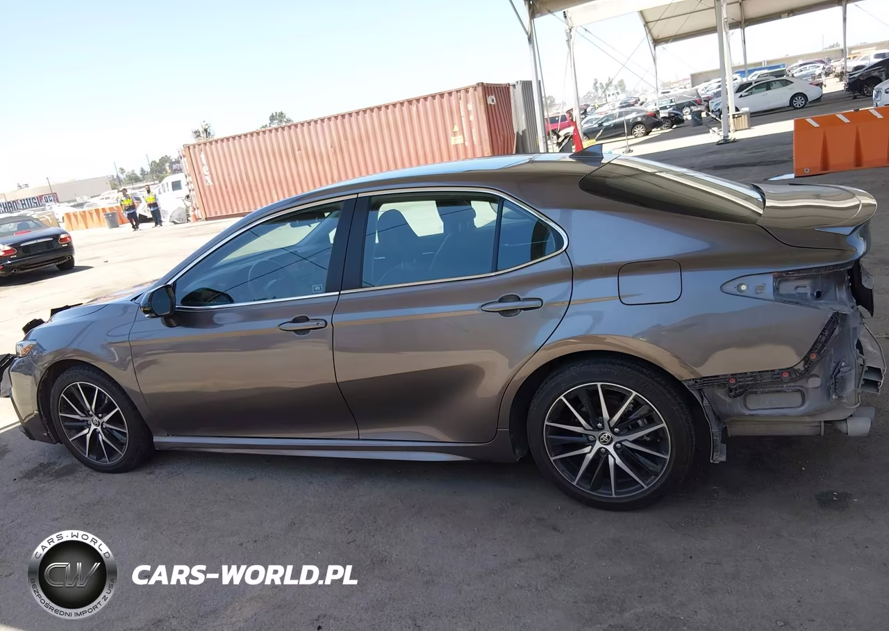 2024 Toyota Camry Hybrid Se VIN:4T1G31AKXRU070876 - 15